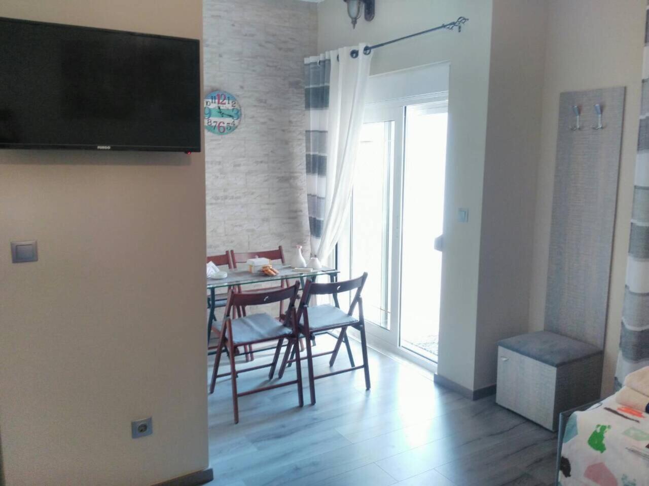 Petro'S Apartment Korce Buitenkant foto